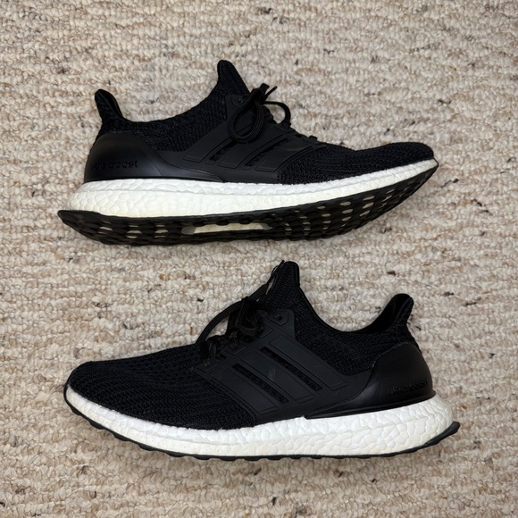 Adidas Women’s Ultraboost 1.0 Shoes in Black & White Size 9 Athletic Sneakers - Picture 6 of 12